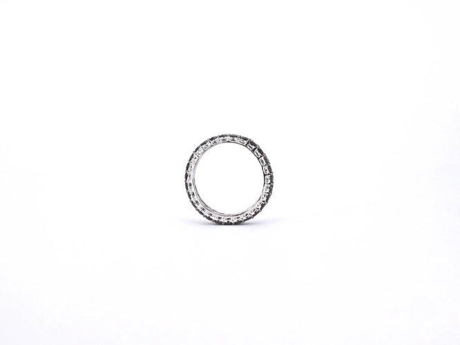 Bague 54 Bague d’éternité en or blanc 14 carats avec diamants noirs 58 Facettes 2210