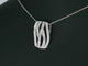 Pendentif Pendentif design en or blanc et diamants 58 Facettes 2242