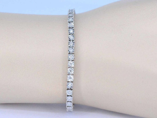 Bracelet Bracelet tennis en or blanc 14 carats avec diamants 58 Facettes 2021