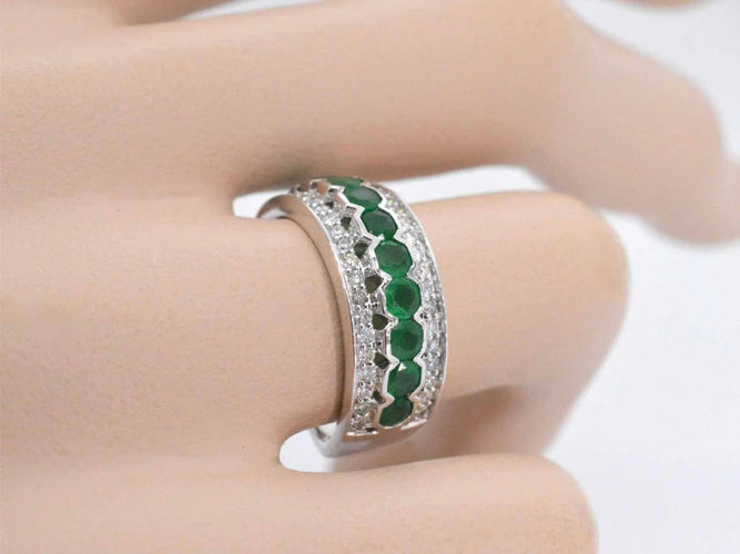 Bague 54 Bague en or blanc 14 carats avec diamants et émeraude 58 Facettes 2071