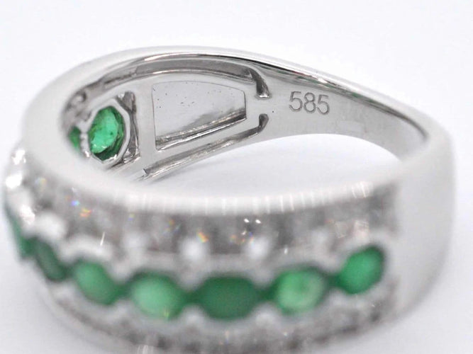 Bague 54 Bague en or blanc 14 carats avec diamants et émeraude 58 Facettes 2071