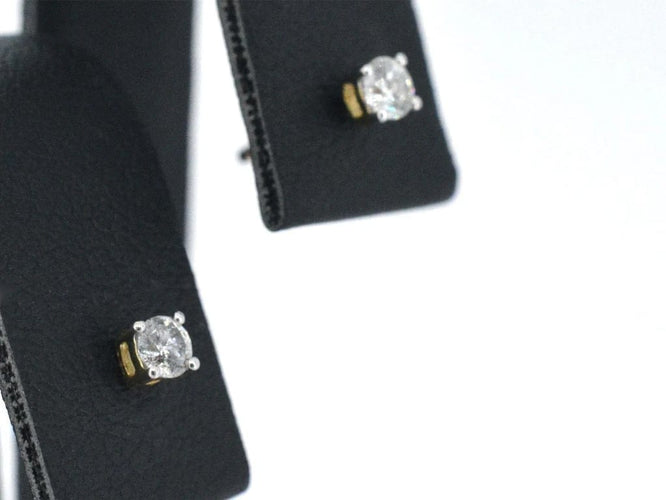 Boucles d'oreilles Boucles d'oreilles en or jaune 14 carats serties de diamants 58 Facettes 2269