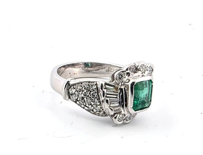 22a92f72-c833-4a30-75e0-8b28729a8b00