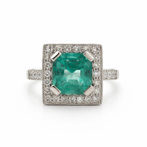 Bague 57 Bague en or blanc 750 avec émeraude 2,64 ct et diamants 58 Facettes 50377