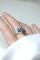 Bague 57 Toi et Moi - Bague en or jaune et blanc 18 K, saphirs de Ceylan et diamants 58 Facettes