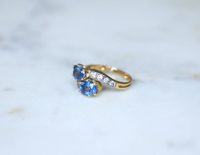 Bague 57 Toi et Moi - Bague en or jaune et blanc 18 K, saphirs de Ceylan et diamants 58 Facettes