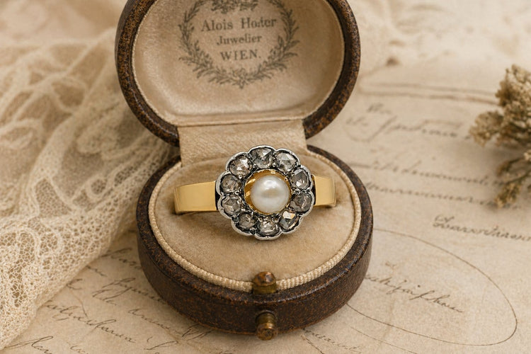 Bague 58 Bague fleur en or jaune, perle et diamants taille rose 58 Facettes 50208