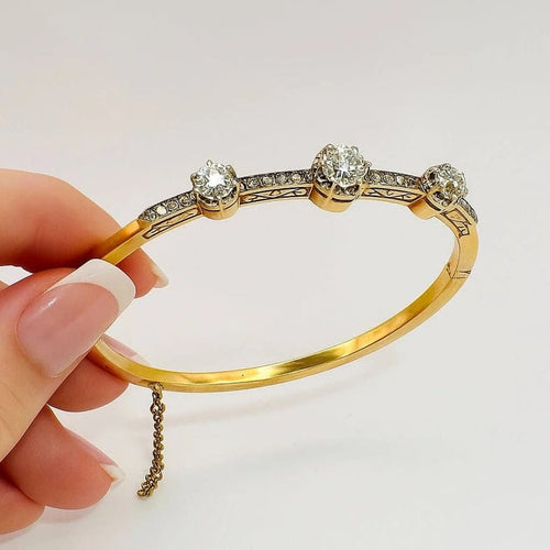 Bracelet Bracelet rigide en or jaune 18 carats et diamants taille ancienne 58 Facettes 50269