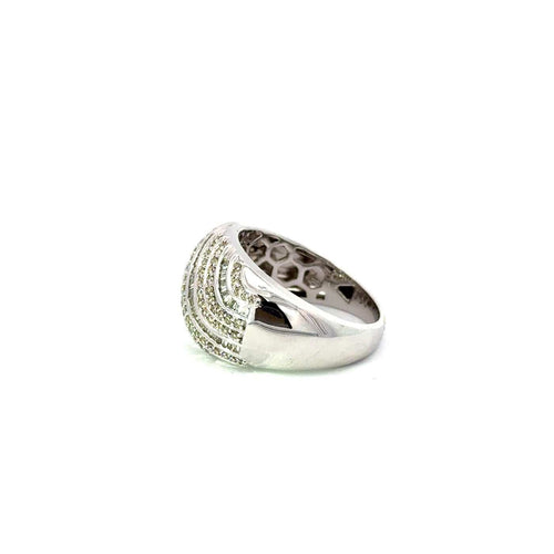 Bague 59 Bague ondulée en or blanc 18 carats avec diamants pavés et baguettes 58 Facettes 50299