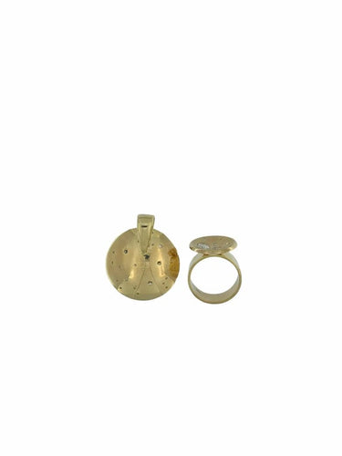 Pendentif 55.5 Lot bague et pendentif lune en or jaune 18 carats et diamants 58 Facettes