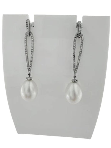 Boucles d'oreilles Boucles d'oreilles en or blanc 18 carats avec perles et diamants 58 Facettes