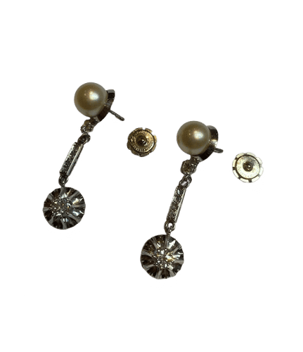 Boucles d'oreilles Boucles d’oreilles pendantes en or blanc 18k, perles et diamants 58 Facettes BO/260039