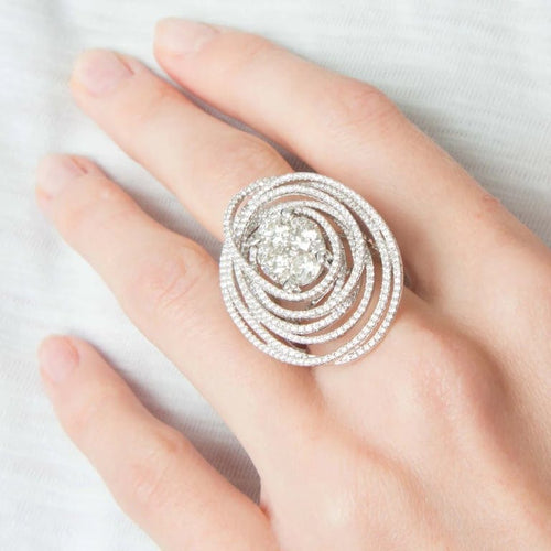 Bague 52 Bague spirale en or blanc 18 ct avec diamants 58 Facettes 1