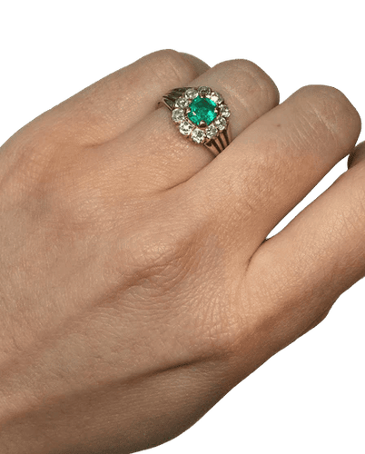 Bague 51 Bague ancienne en or 18K, émeraude et diamants 58 Facettes