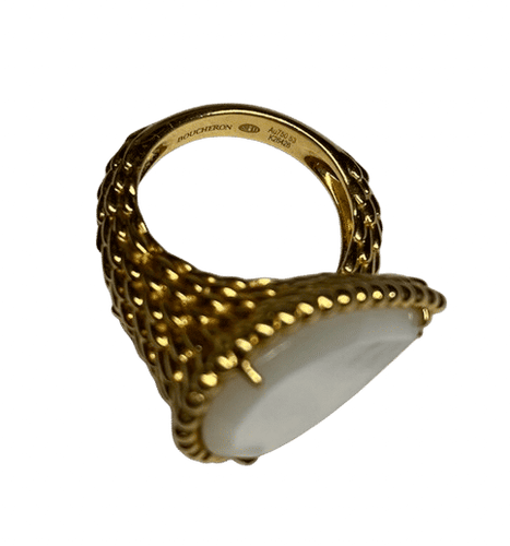 Bague 53 Boucheron Serpent de Bohème - Bague en or jaune 18K et nacre 58 Facettes 250163
