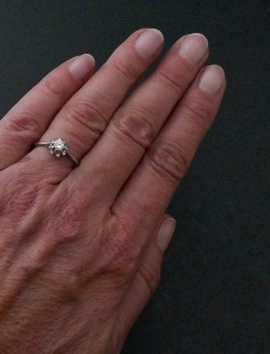 Bague 56 Solitaire - Bague en platine avec diamant taille brillant 58 Facettes 1061428