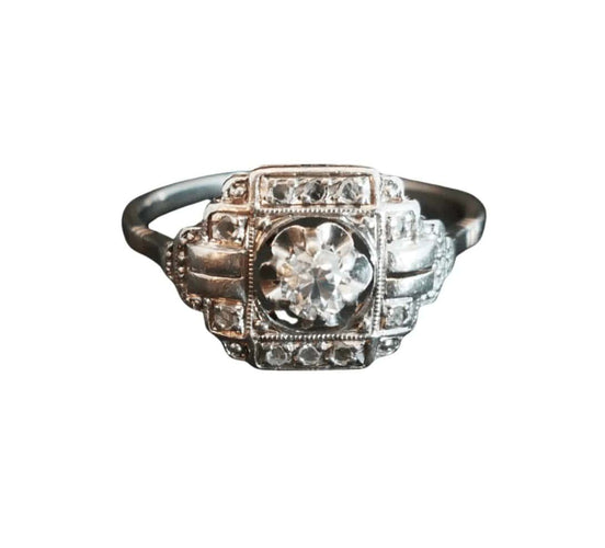Bague 57 Bague Art déco en or blanc 18 carats, platine et diamants 58 Facettes