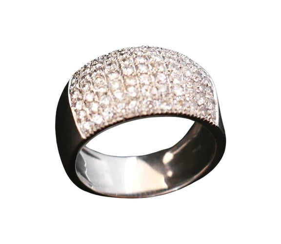 Bague 54 Bague pavée de diamants en or blanc 18 carats 58 Facettes