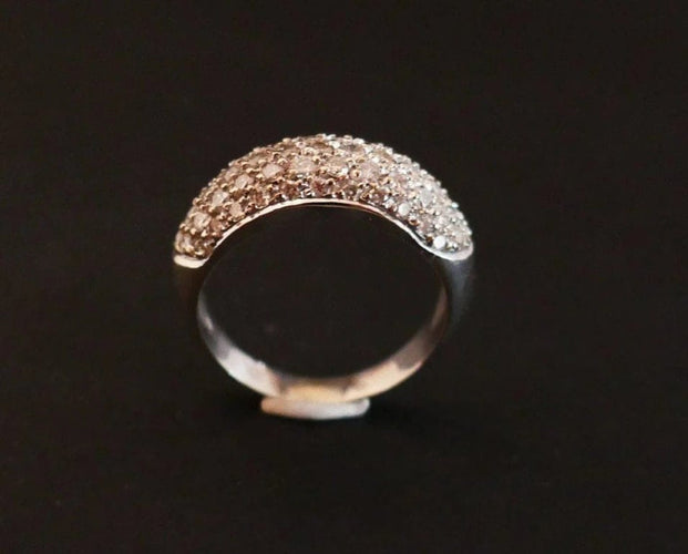 Bague 54.5 Bague pavée de diamants en or blanc 18 carats 58 Facettes