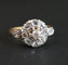 Bague 53 Bague marguerite ancienne en or jaune 18 carats, platine et diamants 58 Facettes