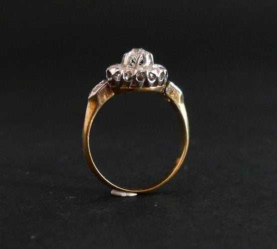 Bague 53 Bague marguerite ancienne en or jaune 18 carats, platine et diamants 58 Facettes
