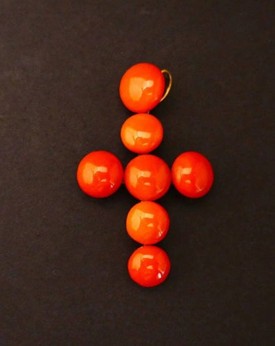 Pendentif Pendentif croix en corail ancien en or 18 carats 58 Facettes