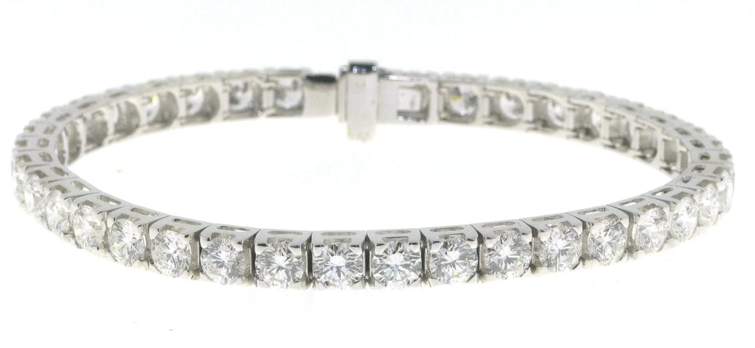Bracelet Bracelet tennis en or blanc 18 carats et diamants 10,78 ct 58 Facettes XG-200478