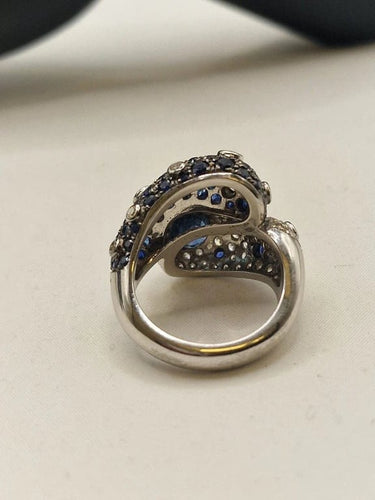 Bague 58 Bague cocktail en or blanc 18 carats avec saphirs et diamants 58 Facettes