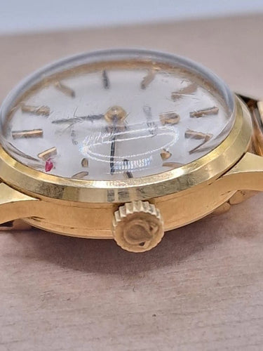 Montre Omega Genève - Montre vintage en or jaune 18 carats 58 Facettes