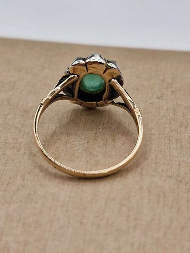 Bague 52 Bague ancienne en or blanc 18 carats et argent avec émeraude cabochon 58 Facettes