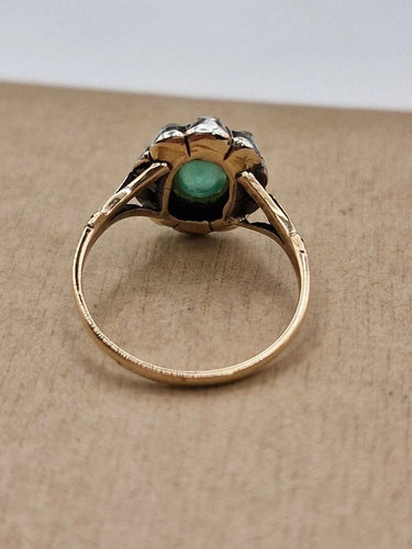 Bague 52 Bague ancienne en or blanc 18 carats et argent avec émeraude cabochon 58 Facettes
