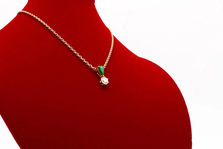 Collier Collier en or jaune avec diamant et émeraude 58 Facettes 240213