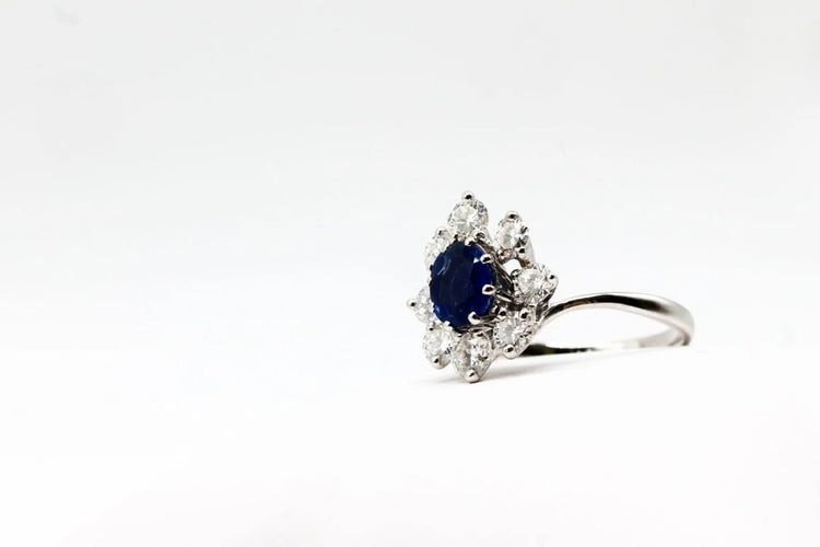 Bague 62 Bague en or blanc 18 carats avec saphir et diamants 58 Facettes 240462