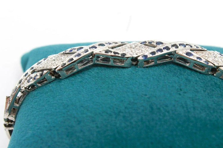 Bracelet Bracelet en or blanc 750, diamants et saphirs 58 Facettes 240055