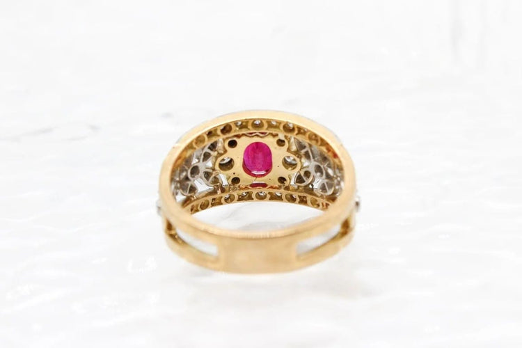 Bague 61 Bague large à motif floral en or jaune et platine, rubis et diamants 58 Facettes 250220
