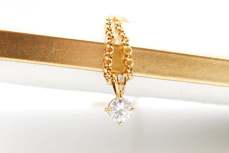 Pendentif Pendentif en or jaune 750/000 et diamants naturels 58 Facettes 240306