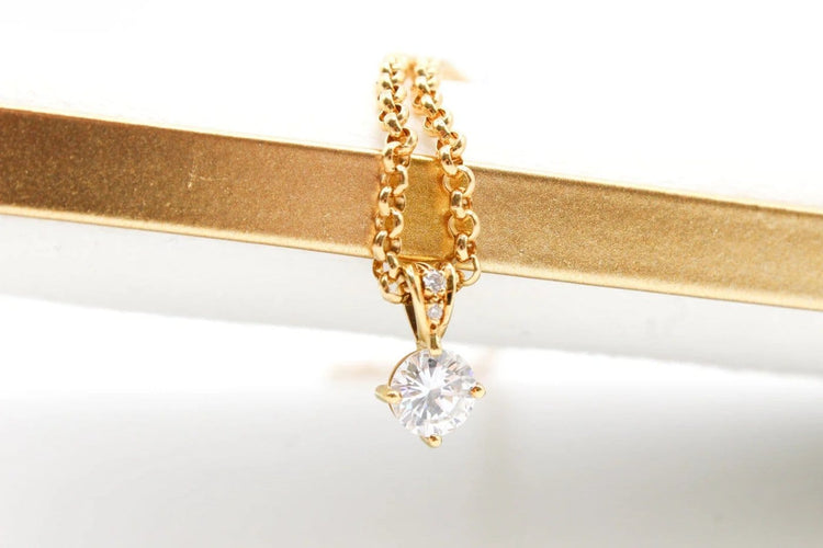 Pendentif Pendentif en or jaune et diamants naturels 58 Facettes 240306