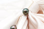 Boucles d'oreilles Boucles d'oreilles pendantes en or jaune 18 carats et perles de Tahiti 58 Facettes 250193