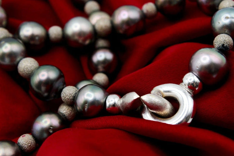 Collier Collier en perles de Tahiti et or blanc 58 Facettes 240132