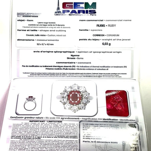 Bague 51 Bague entourage en or blanc 18 ct avec rubis birman et diamants 58 Facettes