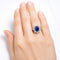 Bague 52 Bague marguerite ancienne en or blanc et platine, saphir cabochon et diamants 58 Facettes