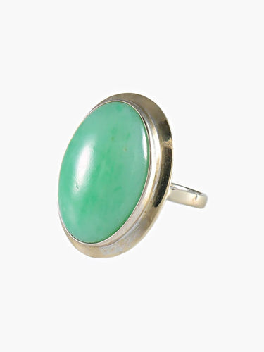 Bague 48 Bague ancienne en or blanc et jade jadéite 58 Facettes