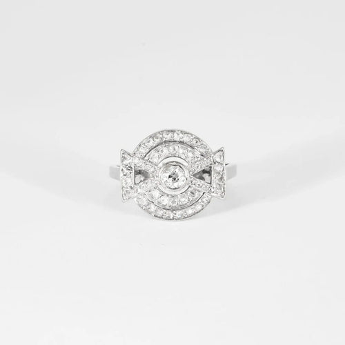 Bague 56 Bague Art déco en platine et diamants 58 Facettes