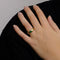 Bague 52 Bague jonc sertie d’une émeraude ronde en or jaune 18K 58 Facettes