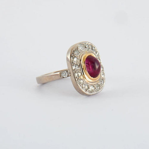 Bague 56 Bague rubis cabochon et diamants en or jaune et or blanc 750 58 Facettes