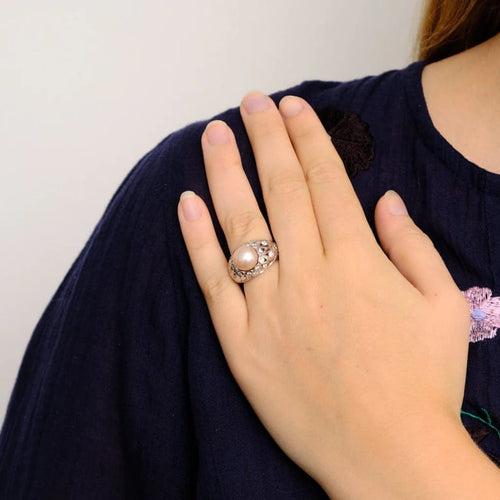 Bague 52.5 Bague jonc - Perle rose et diamants en or blanc 18 ct 58 Facettes