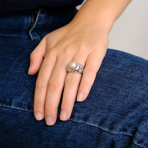Bague 52.5 Bague jonc - Perle rose et diamants en or blanc 18 ct 58 Facettes