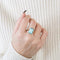 Bague 53.5 Bague topaze bleue taille émeraude en or jaune 18 ct 58 Facettes