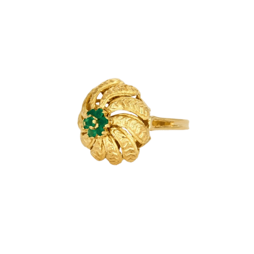 Bague 57 Bague dôme tourbillon en or jaune 750 sertie d’agates vertes 58 Facettes