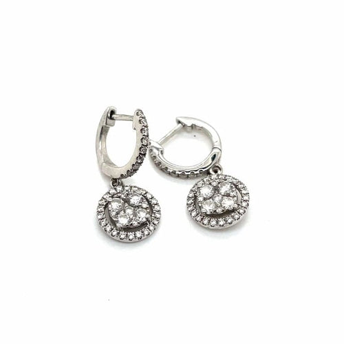 Boucles d'oreilles Boucles d’oreilles dormeuses en or blanc 18K et diamants 58 Facettes